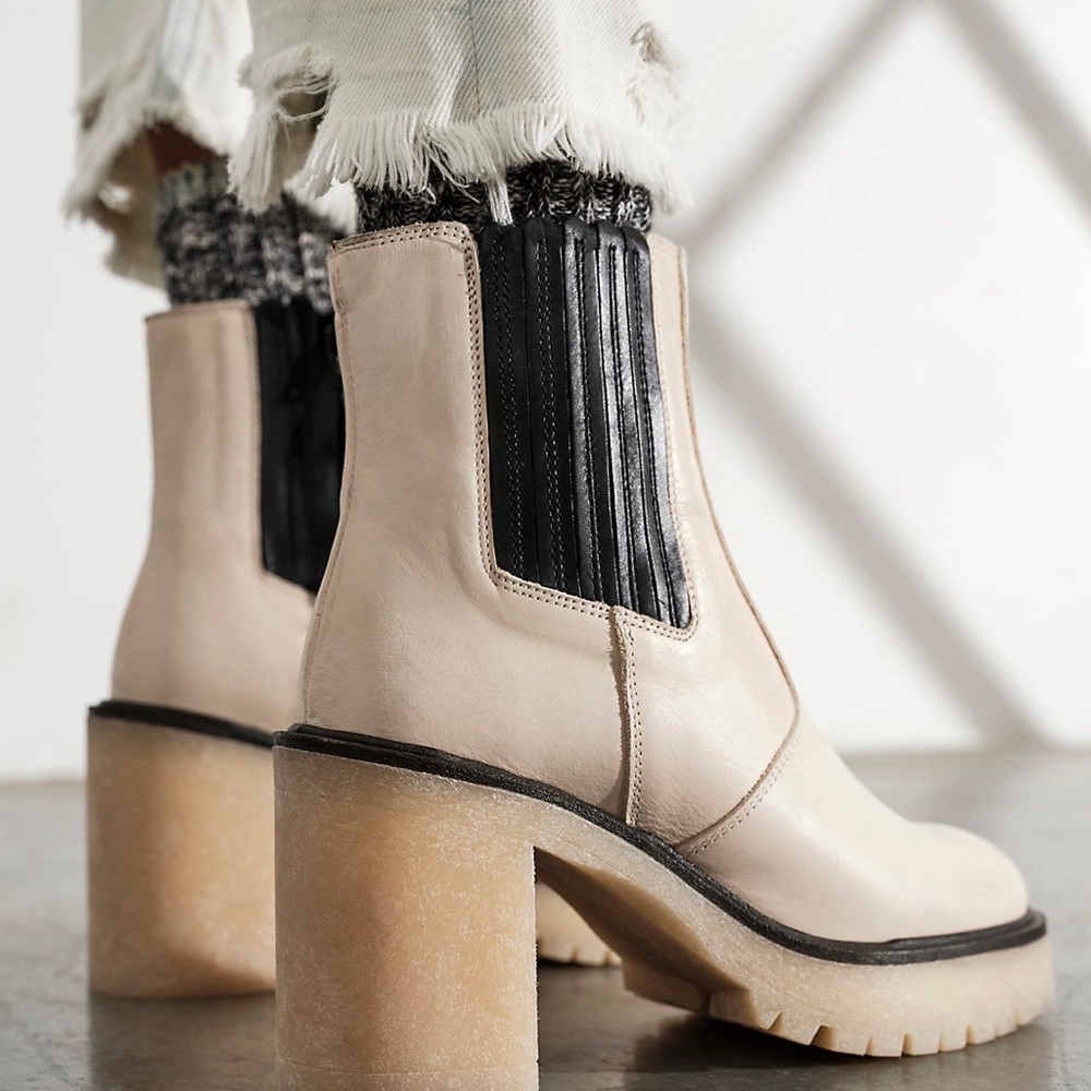 James Chelsea Boot - Picture 2 of 7